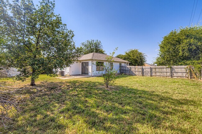 Building Photo - 101 Bandara Woods Blvd