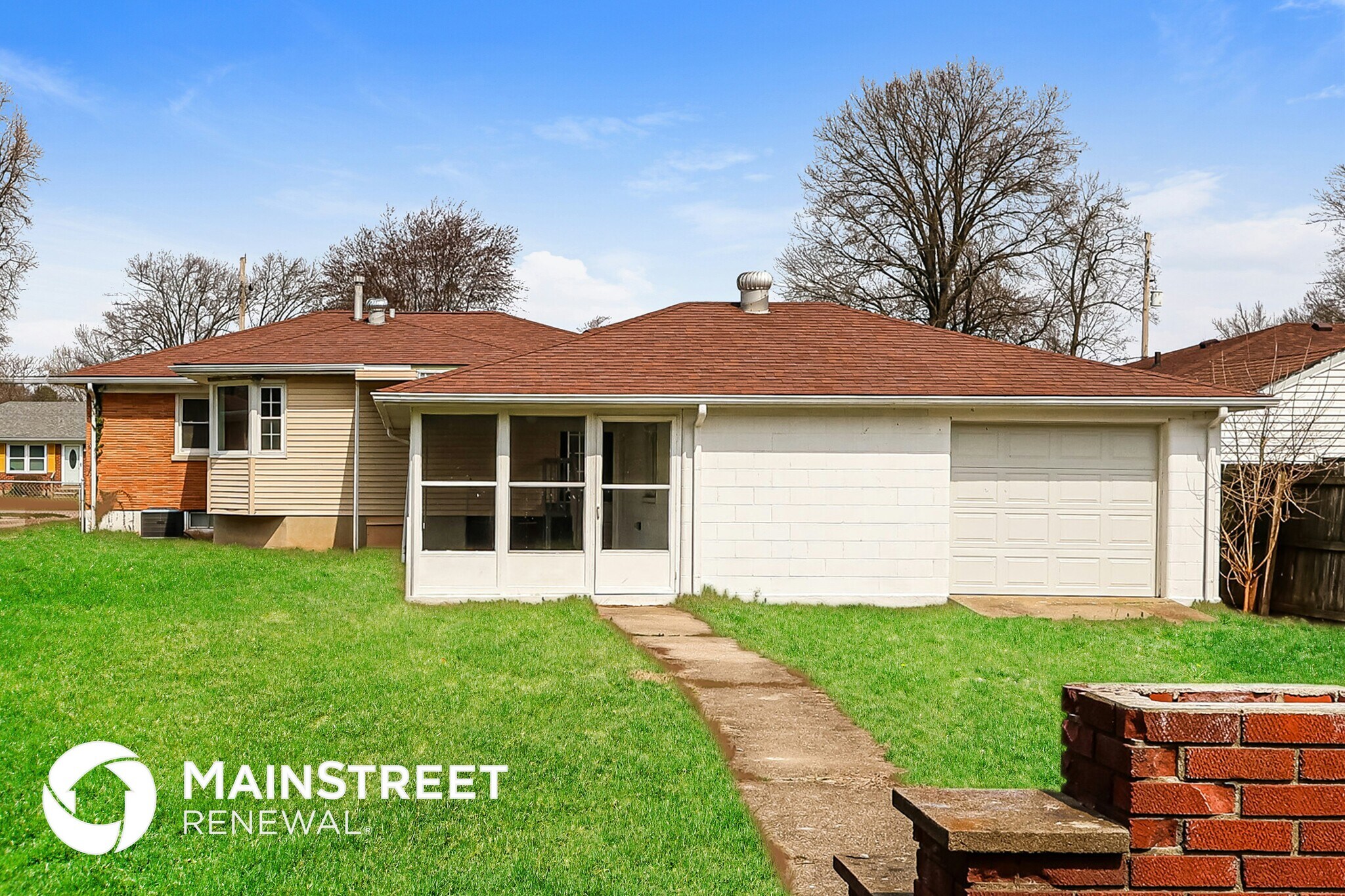 Building Photo - 4904 Paramount Dr