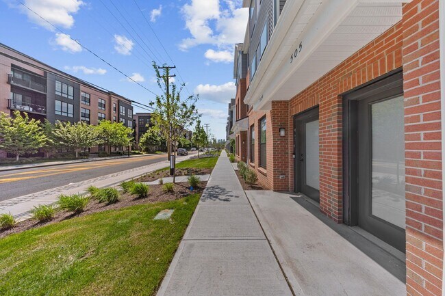 Building Photo - 500 Willow St