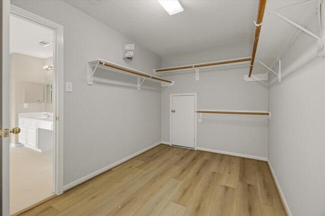 Building Photo - 11511 Mill Bridge Ct