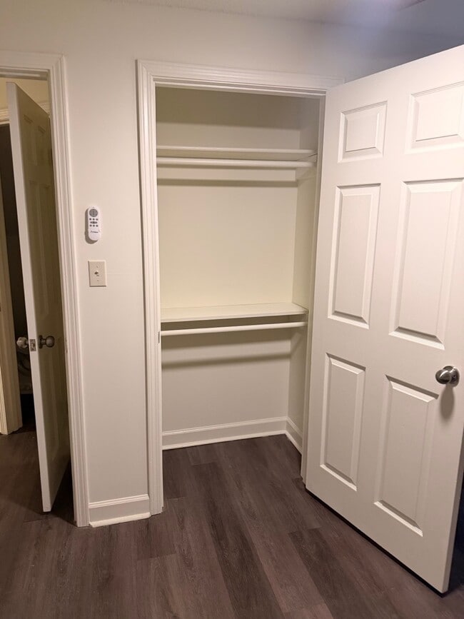 Building Photo - 1213 N 32nd Ave