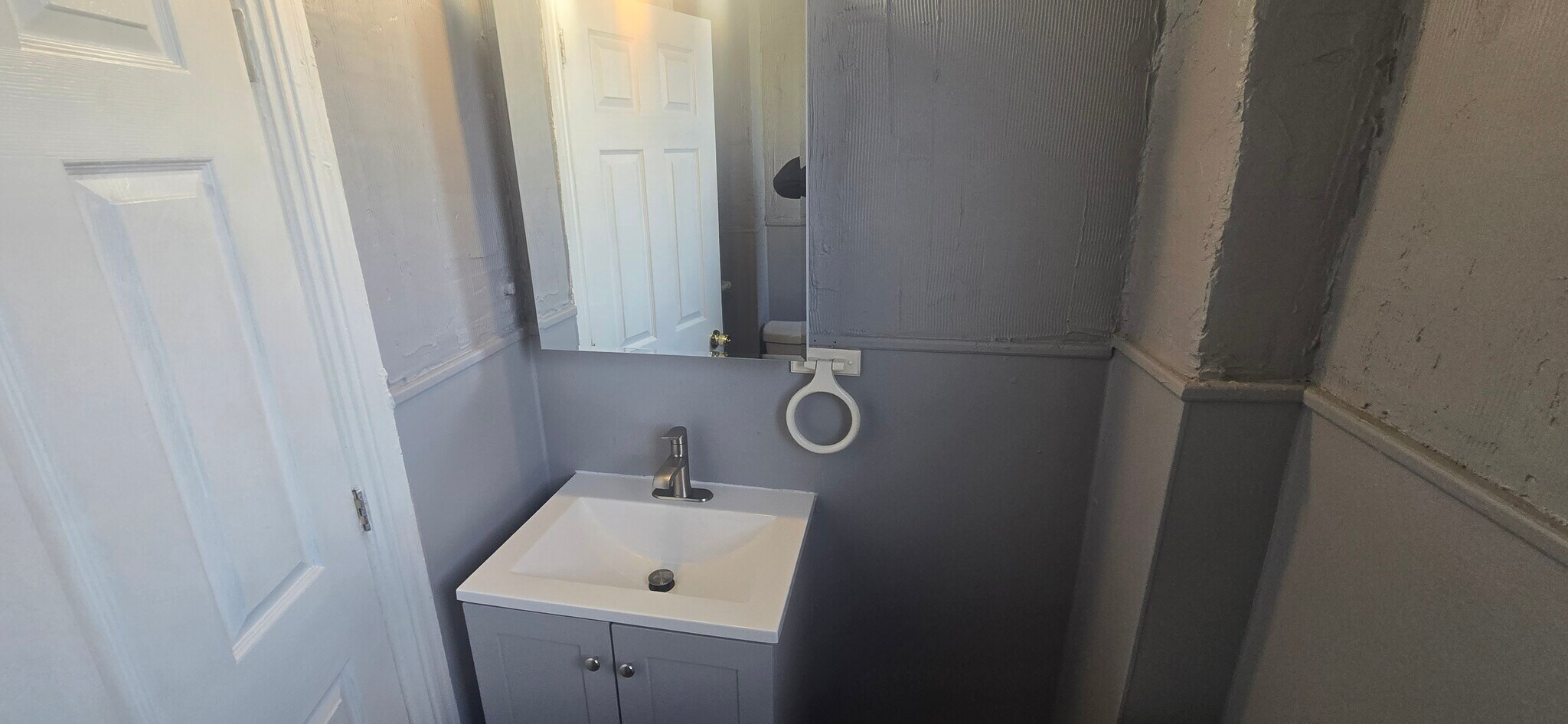 Building Photo - 404 Rutherford Ave