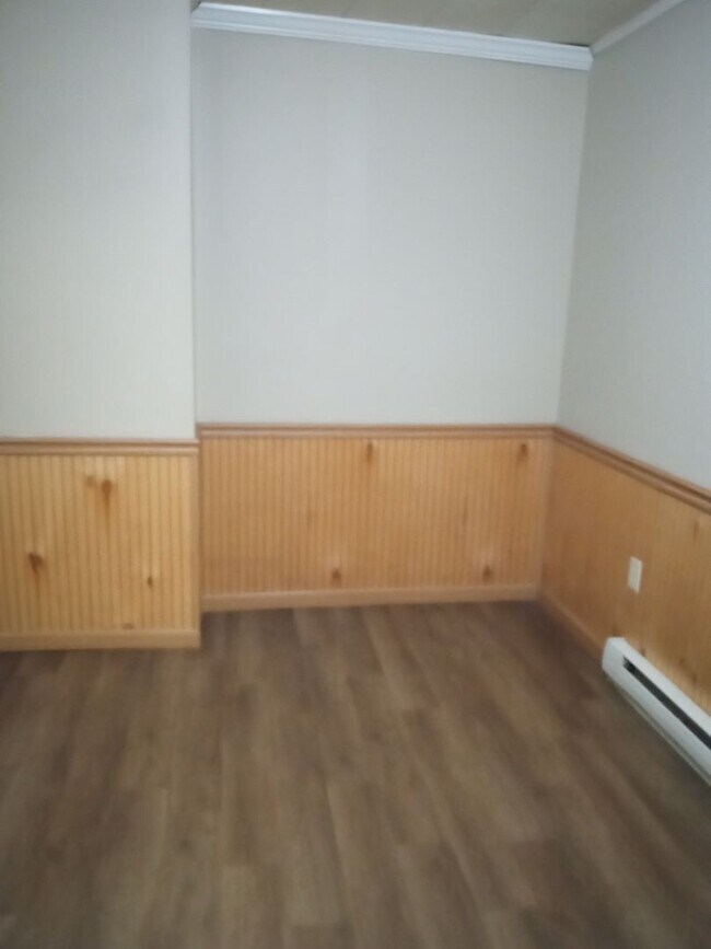 Building Photo - Red Peak  Hogback