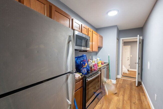 Building Photo - Charming 2 BR/1 BA Apartment in Anacostia!