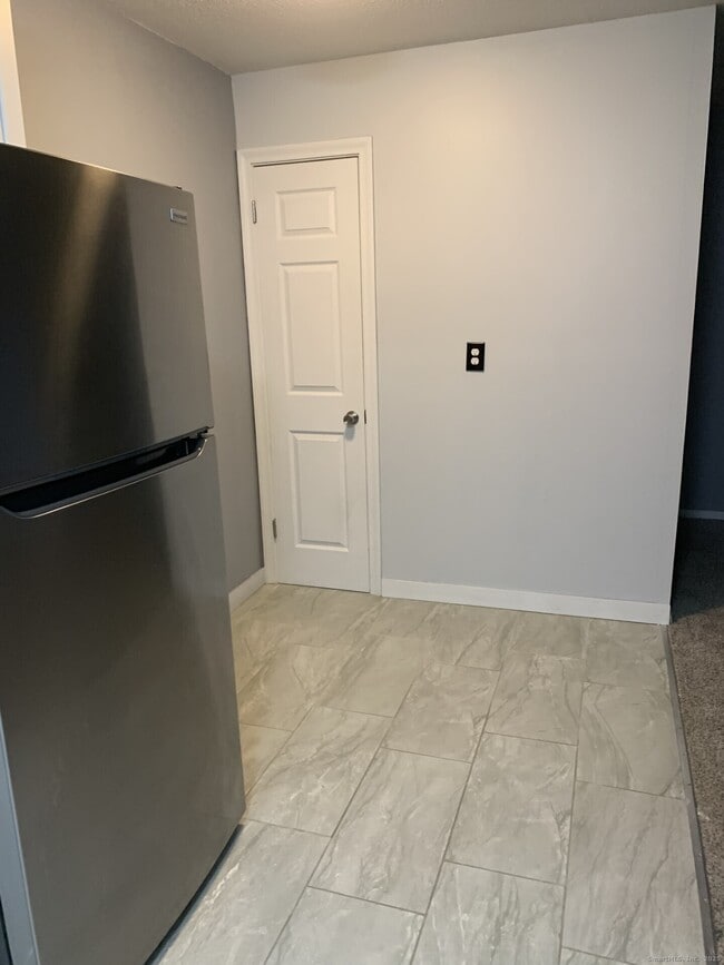 Building Photo - 507 Emmett St