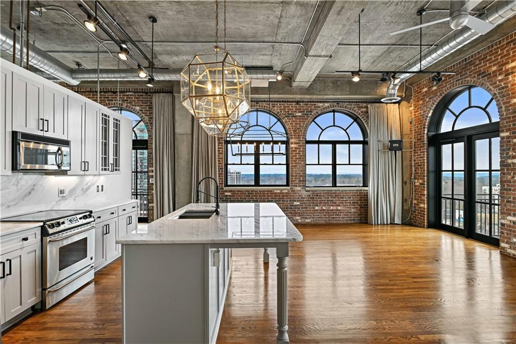 Building Photo - 3180 Mathieson Dr NE