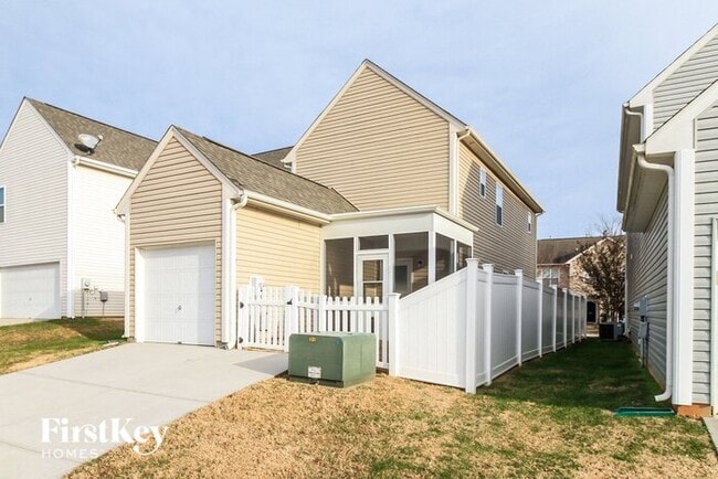 Building Photo - 2476 Autumn Mist Dr