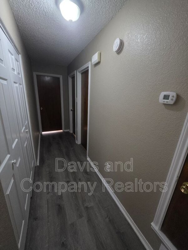 Building Photo - 4422 Fairgate Dr