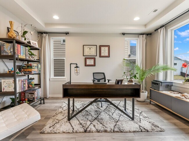 Building Photo - Stunning 4 Bed/2.5 Bath Modern Farmhouse in Scouters Mountain - HV