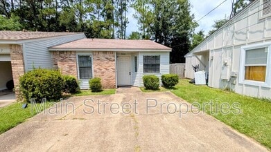 Building Photo - 8264 Continental Dr