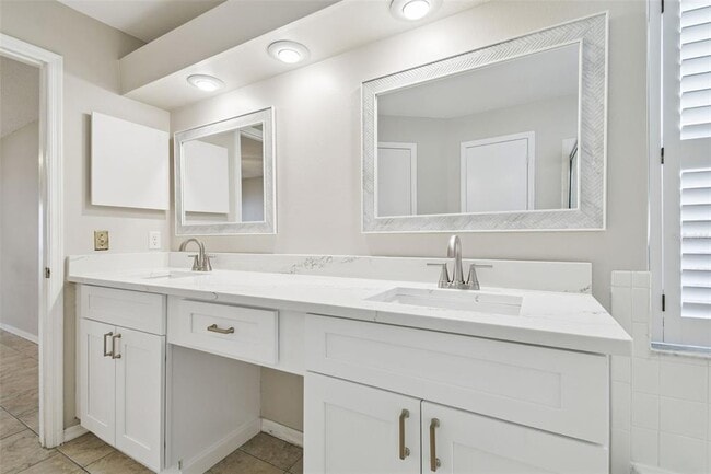 Building Photo - 10039 Cedar Dune Dr
