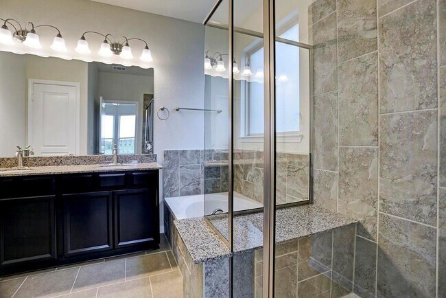Building Photo - 24707 Royal Pike Dr