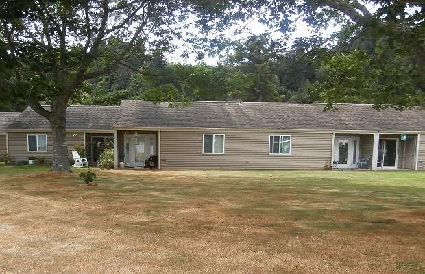Primary Photo - Riverside Manor I & II