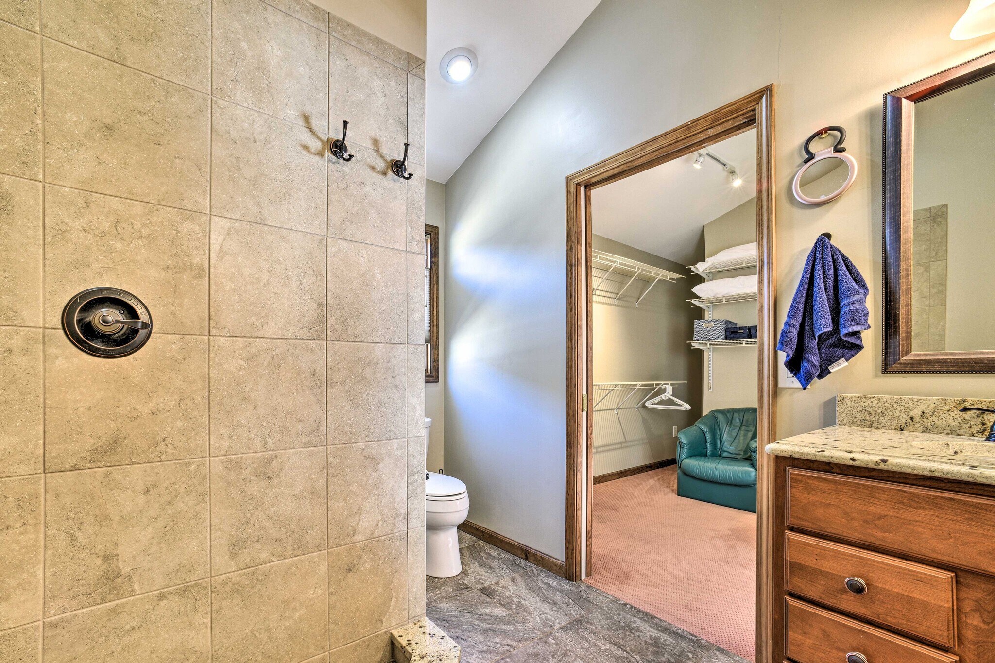 Bathroom 2 (Master) - 5027 Harp Dr