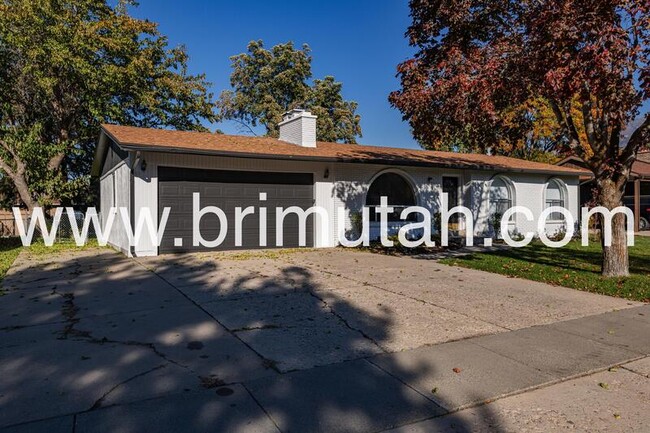 Building Photo - 1455 Plata Way