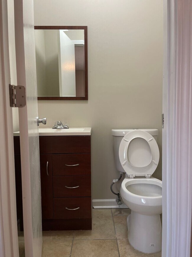 Building Photo - Duplex in Douglasville