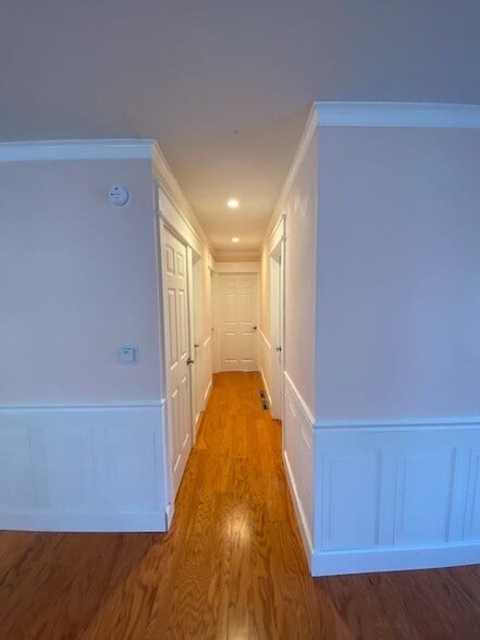 Building Photo - 117 Winston Dr