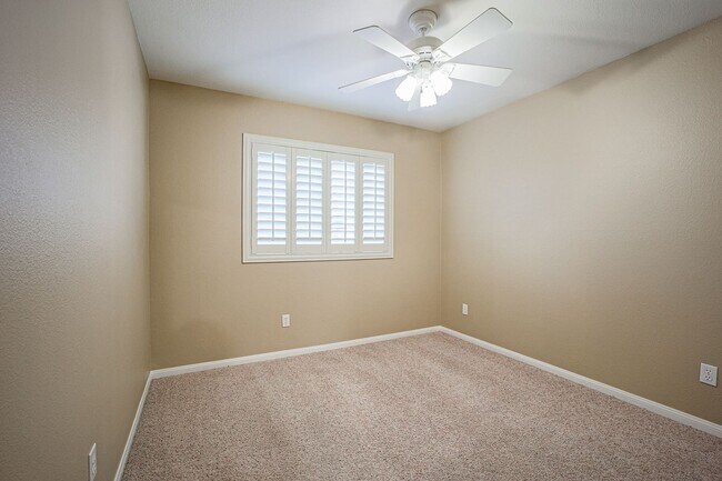 Building Photo - BEAUTIFUL 3 BD HOME LOCATED IN THE HEART O...