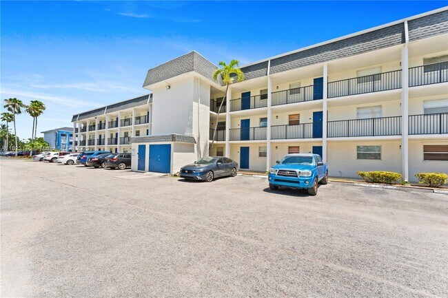 Primary Photo - 5100 SW 64th Ave