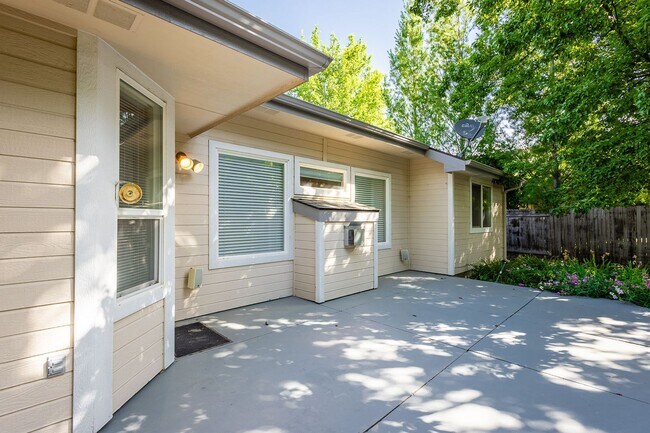 Building Photo - Beautiful home in the heart of Eagle