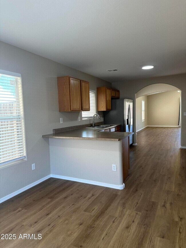 Building Photo - 25211 W Lamont Ave