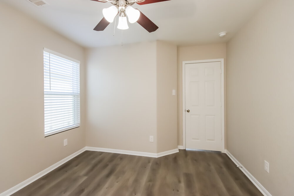 Building Photo - 9958 Chimney Swift Ln