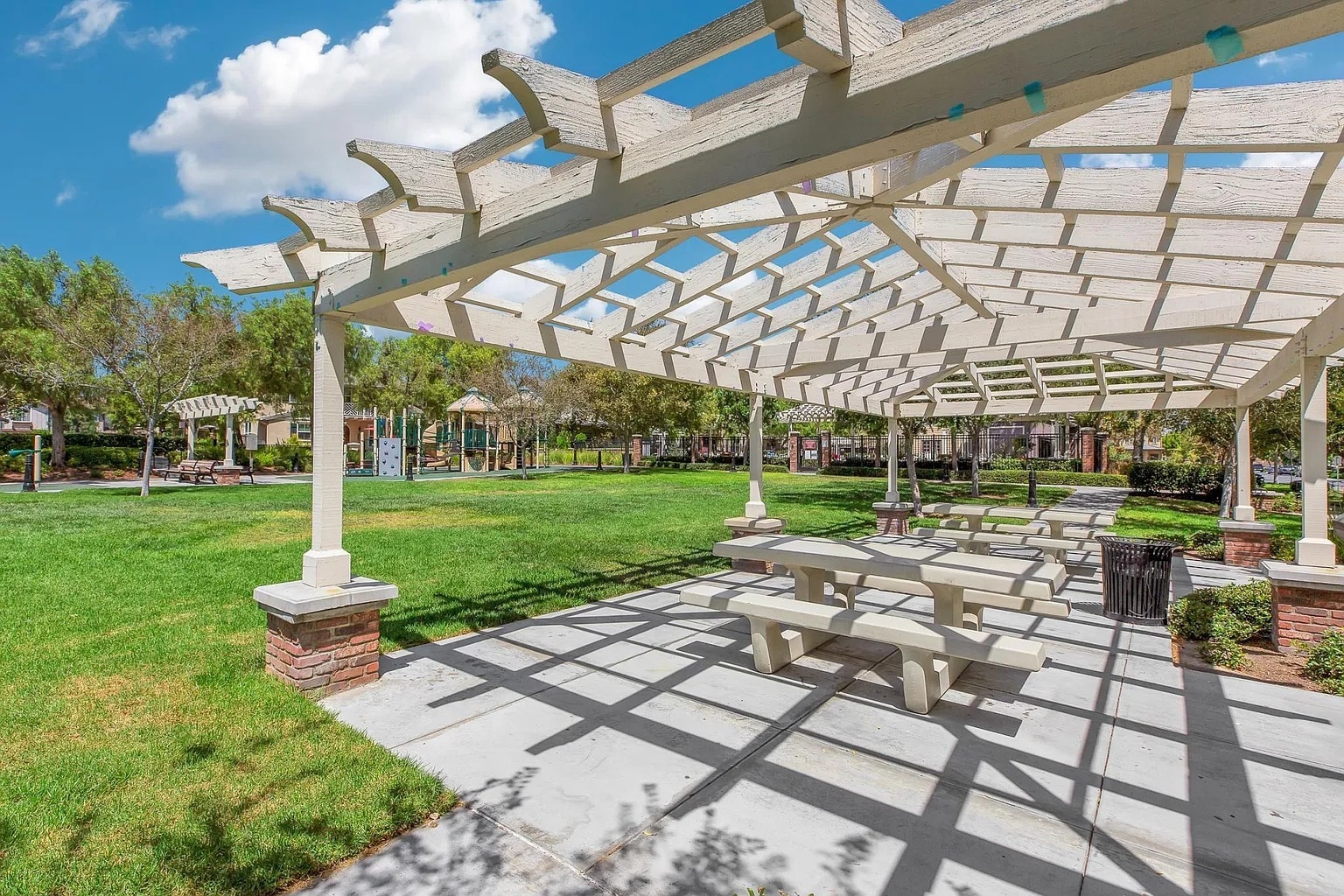 Building Photo - 140 Liberty St