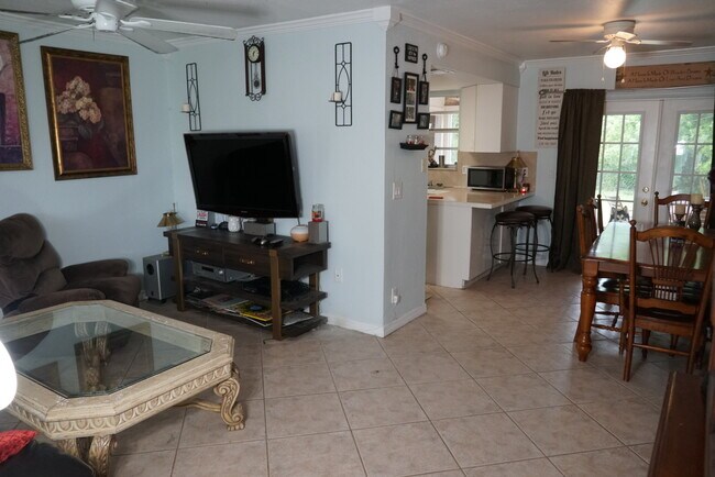 Building Photo - 19217 Tangerine Rd