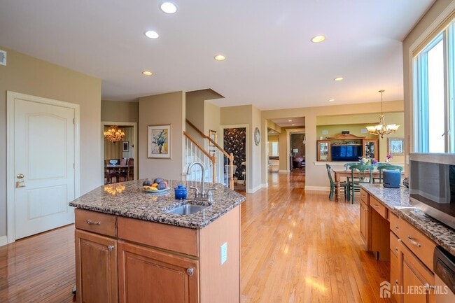 Building Photo - 19 Meadowlark Dr