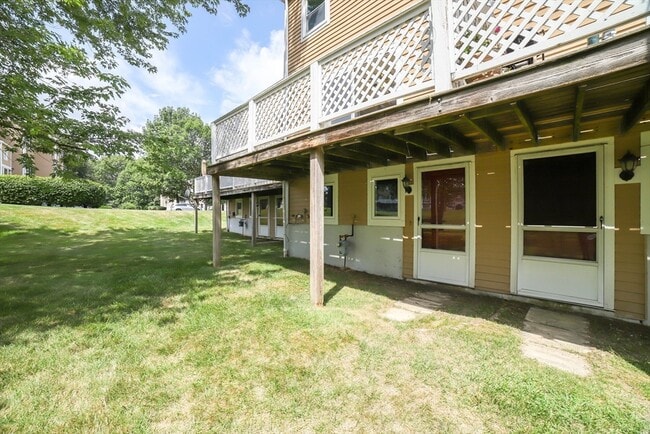 Building Photo - 64 Camelot Dr
