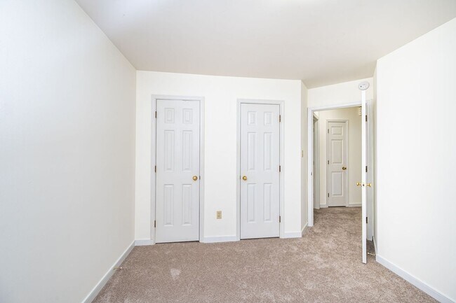 Building Photo - Very Well Maintained Midlothian Home Avail...