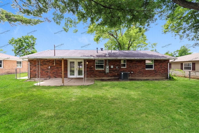 Building Photo - 7160 Claybeck Dr