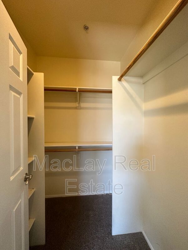 Building Photo - 1825 W Ray Rd