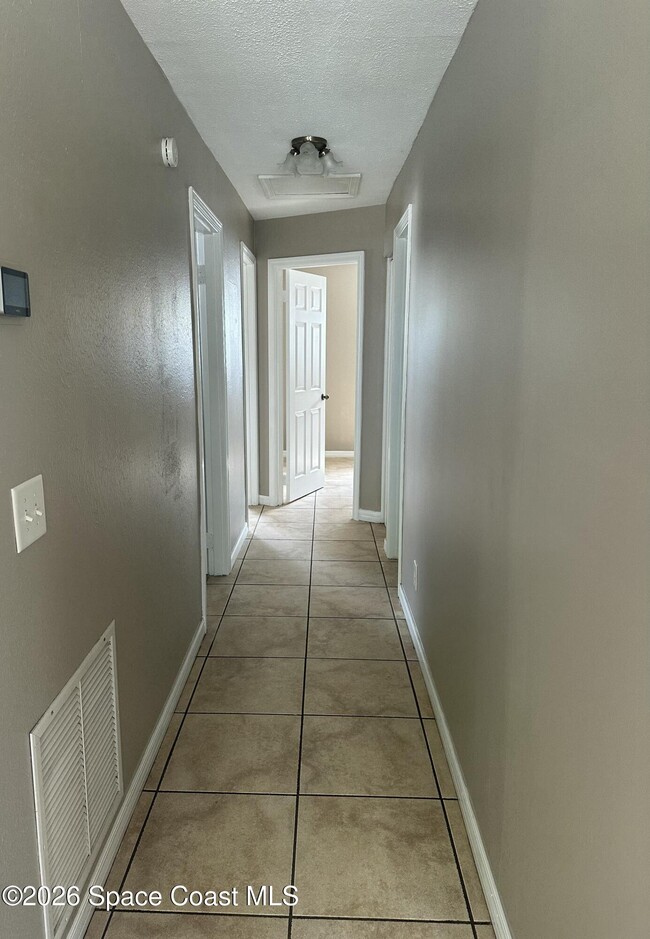 Building Photo - 205 Crown Blvd