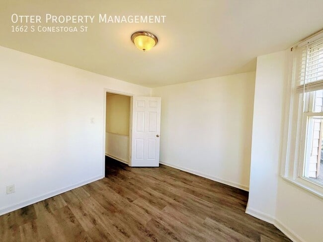 Building Photo - 1662 S Conestoga St