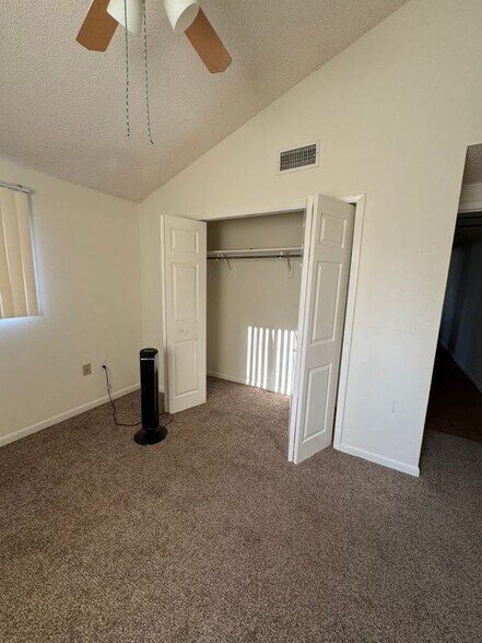Building Photo - 208 S Rossiter St