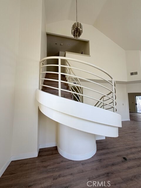 Building Photo - 333 Cll Moreno
