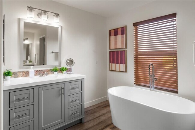 Building Photo - 10617 W Adela Dr.