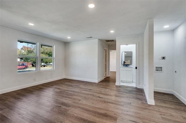 Building Photo - 901 Woodleigh Dr