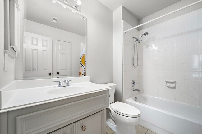 Building Photo - 1429 Oneil St