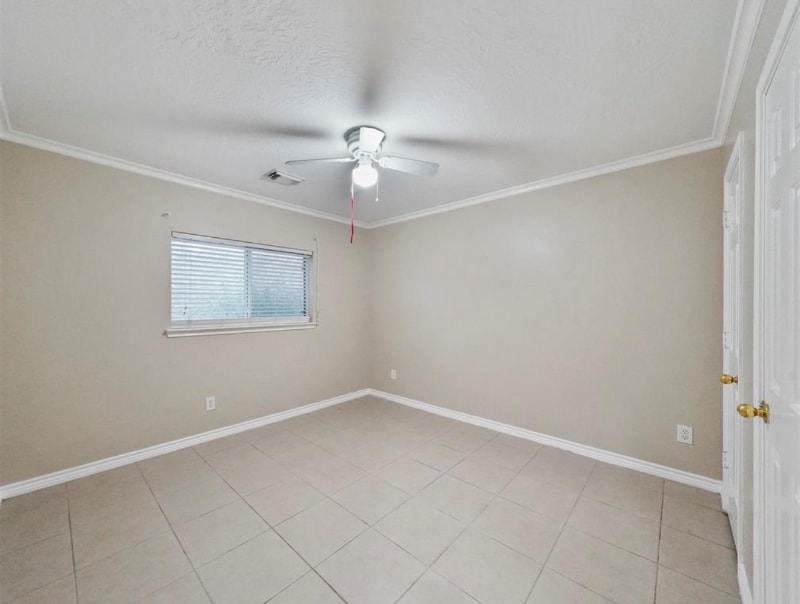 Building Photo - 15927 Breanna Ln