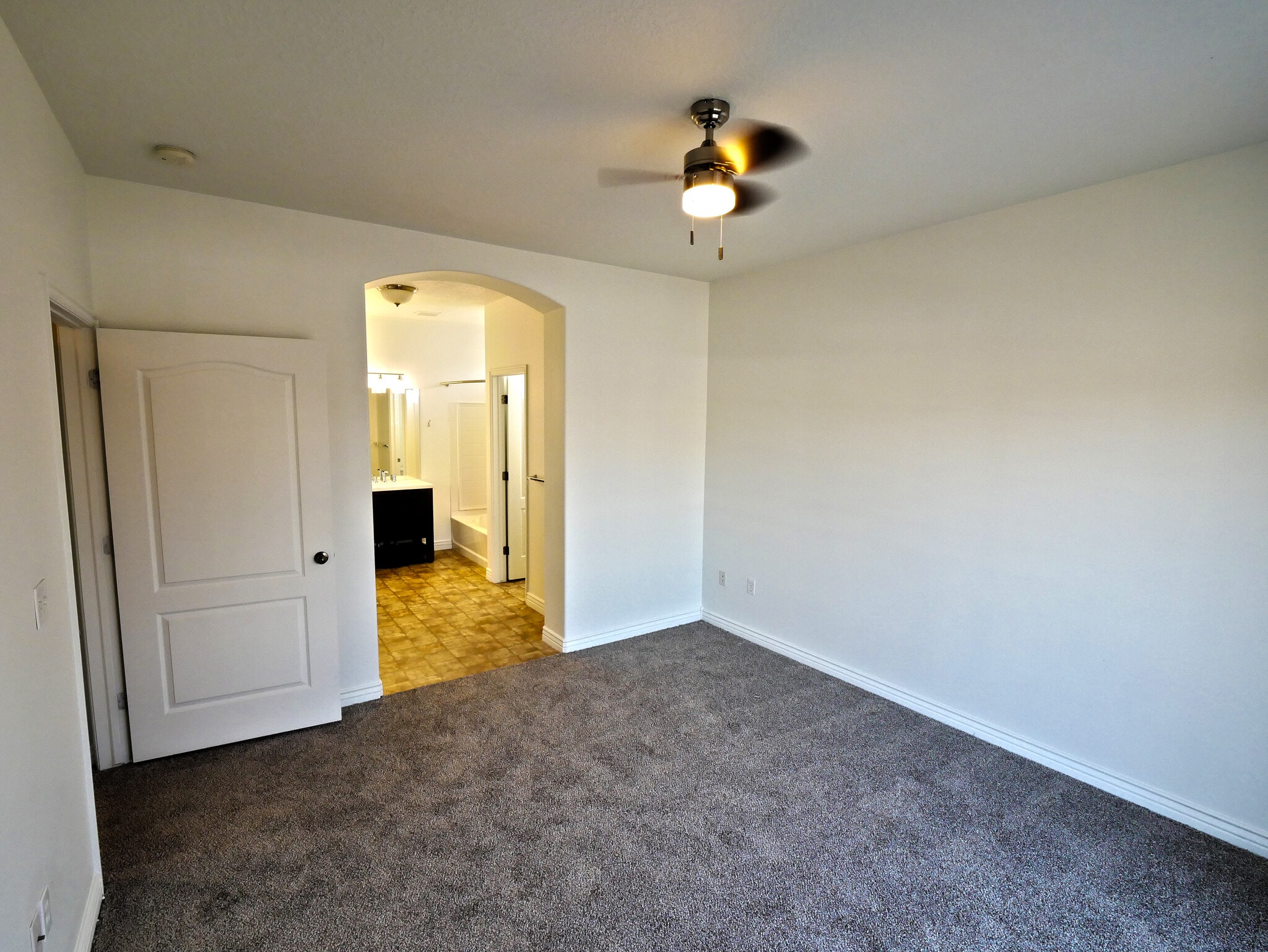 Building Photo - 3953 W Watkins Way