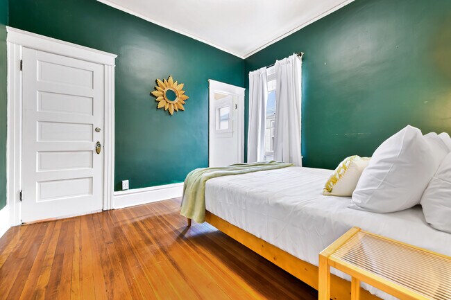 Building Photo - 835 E Boulder St