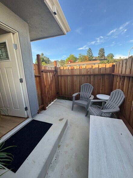 Primary Photo - 6038 Maury Ave