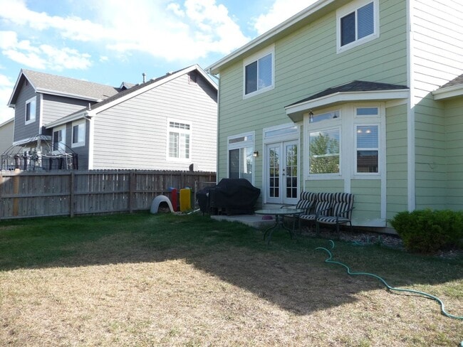 Building Photo - The Full Package