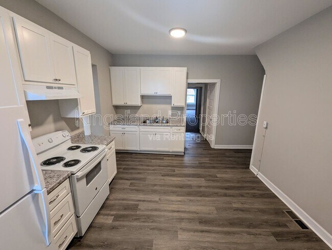 Building Photo - 4578 Evans Ave