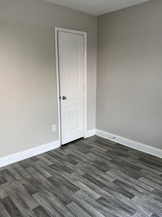 Building Photo - Great property in a GREAT COMMUNITY!!