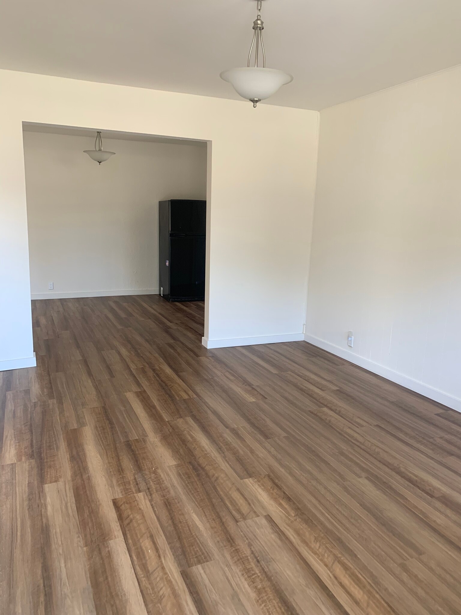 Building Photo - 526 Camino El Estero