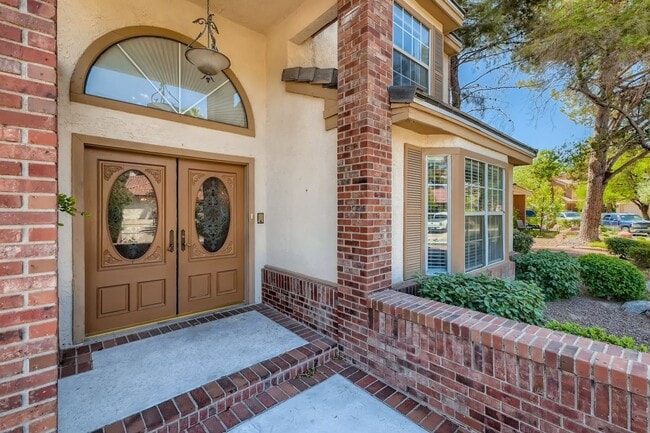 Building Photo - 38 Hummingbird Ln