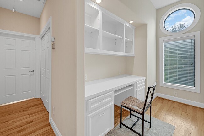 Building Photo - 2414 Dorrington St